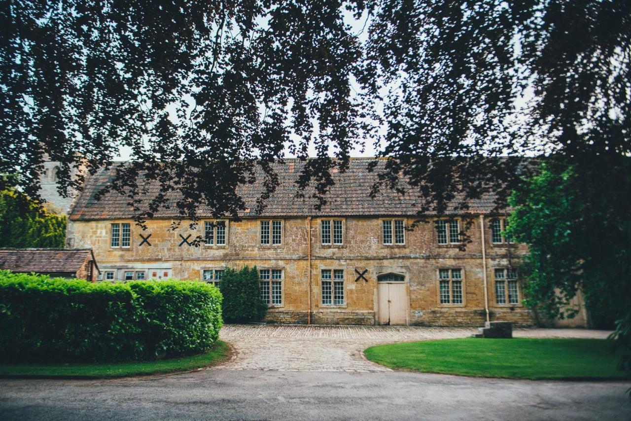 North Cadbury Court Coach Houses Buitenkant foto