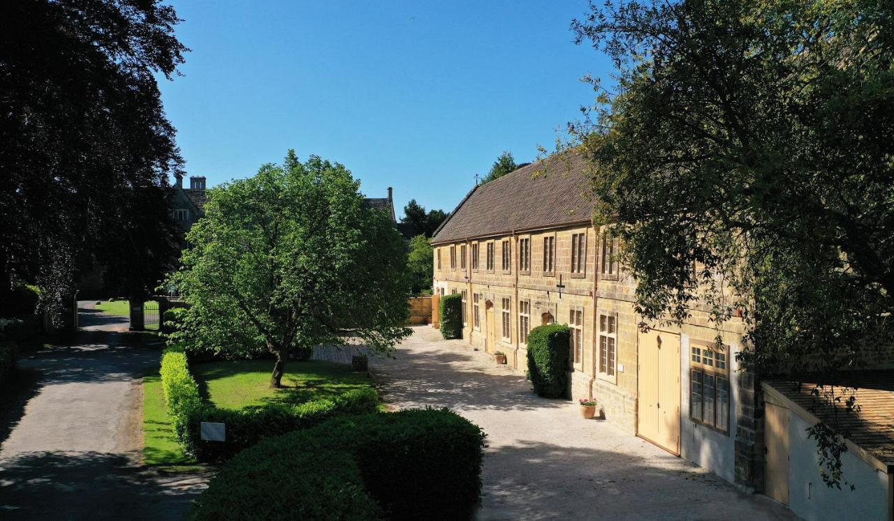 North Cadbury Court Coach Houses Buitenkant foto